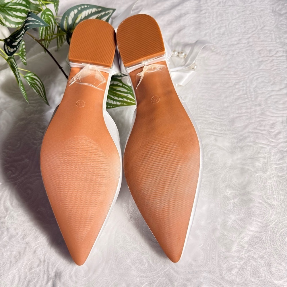 White Satin Pearl Ankle Strap Flats Women’s Size 9 NWT - Picture 8 of 11